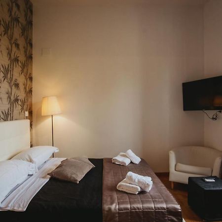 Colosseum Rooms Rome Bagian luar foto