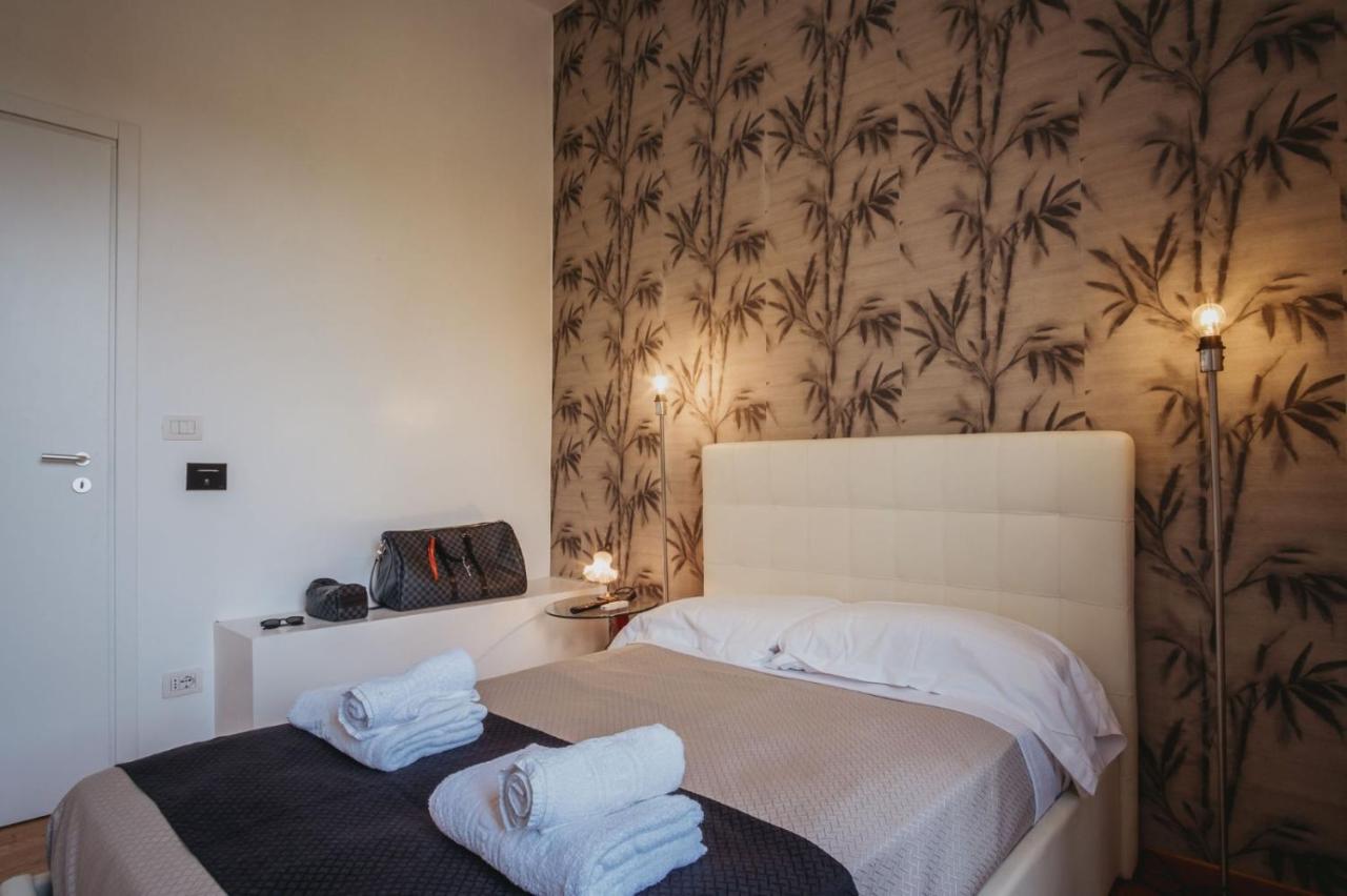 Colosseum Rooms Rome Bagian luar foto