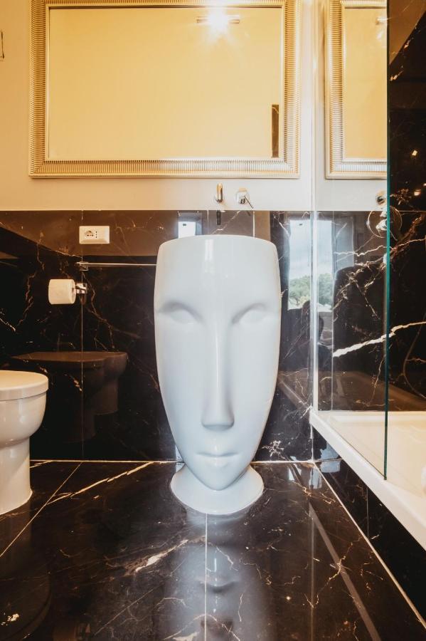 Colosseum Rooms Rome Bagian luar foto